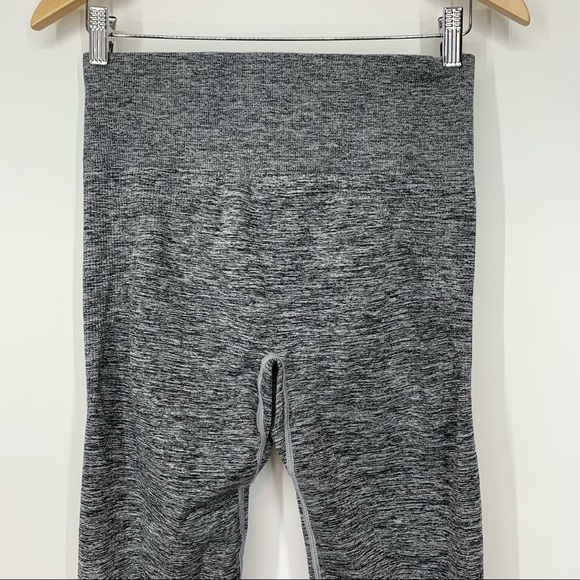 PINK Victoria’s Secret Static Gray Marled Spacedye High Waisted Leggings Large - Picture 3 of 16